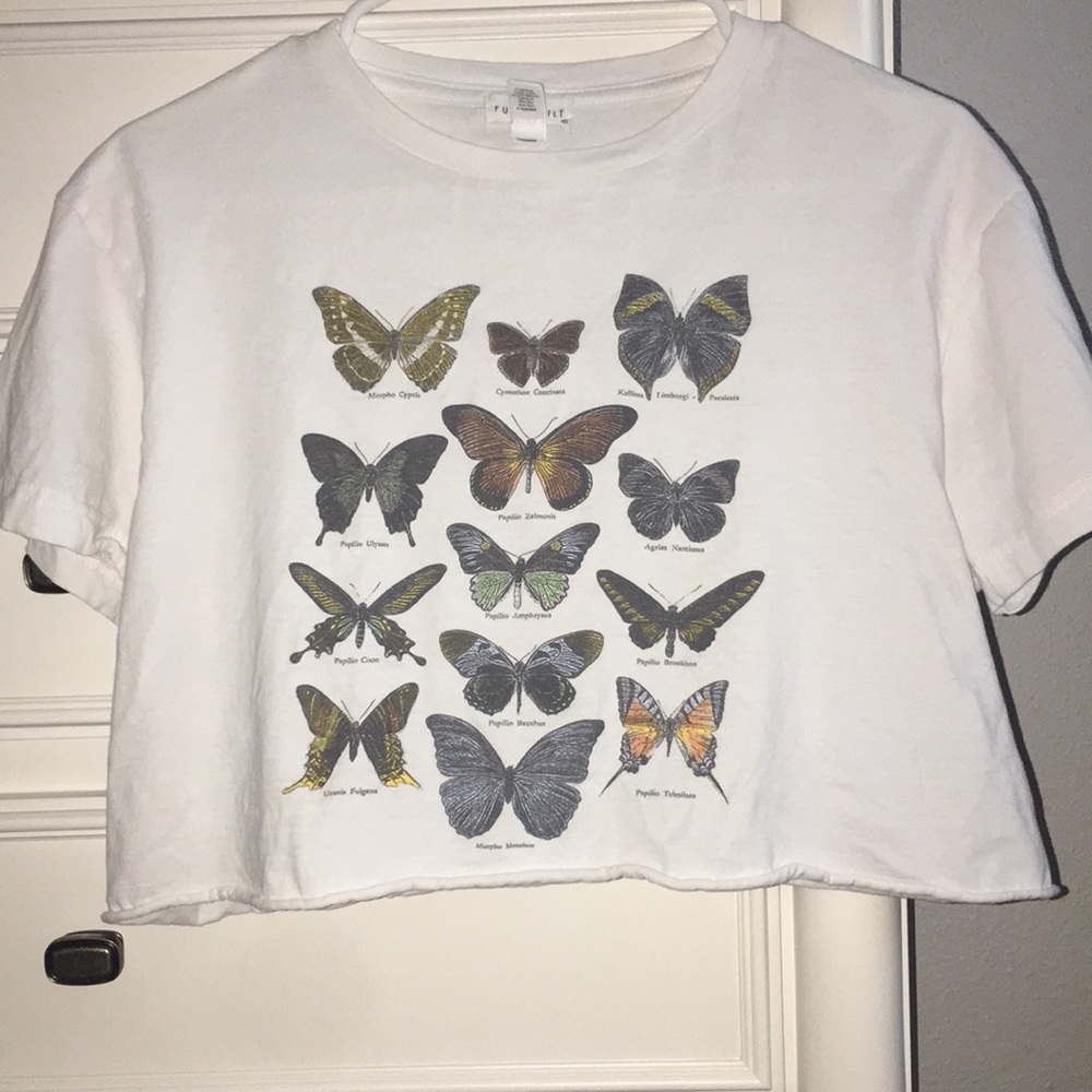 Cropped Butterfly tee